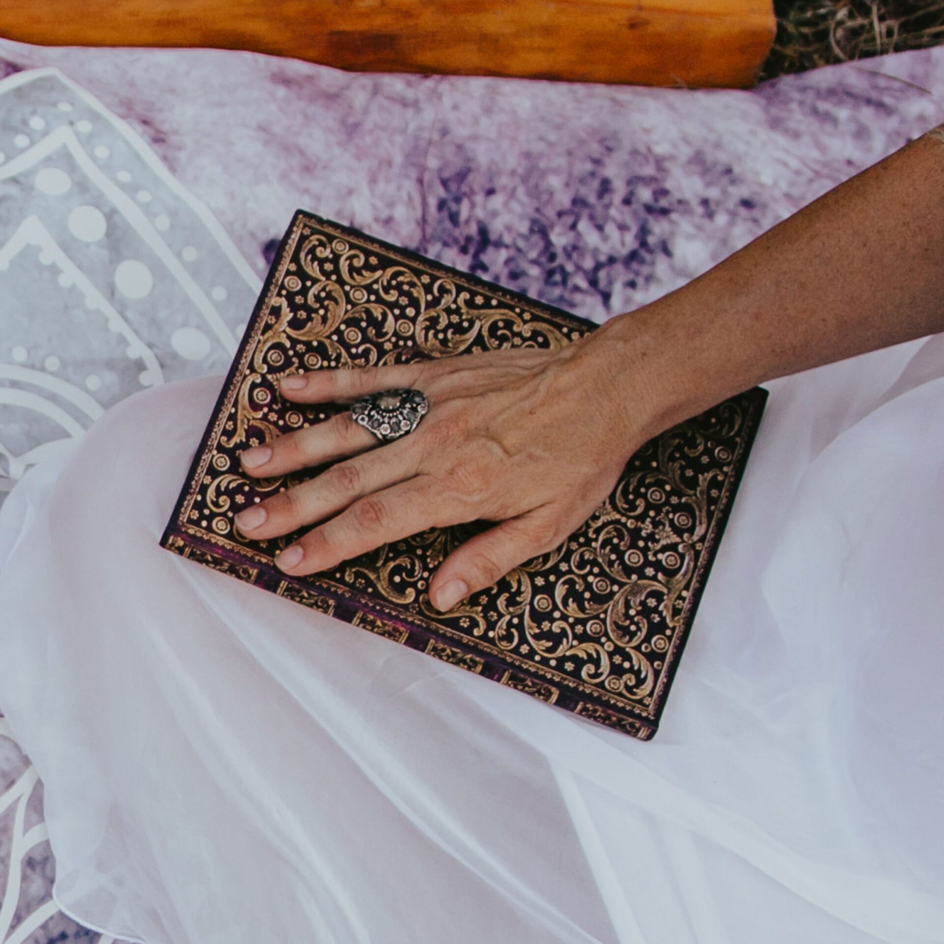 Learn about-Melanie-Waterfall-Private-5MEO-DMT-Coach